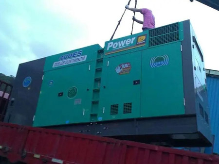 德令哈柴油发电机组转速不稳定时，如何对发动机进行维护？