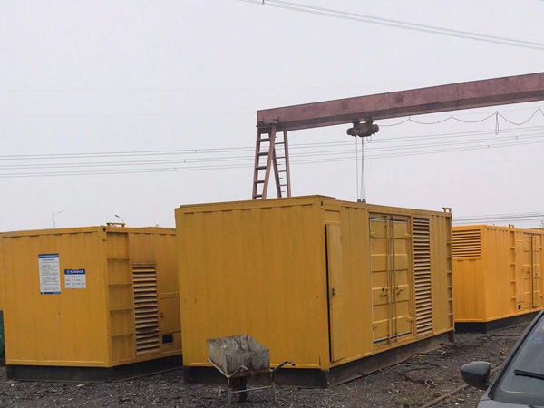 德令哈100kw柴油发电机组每小时油耗？