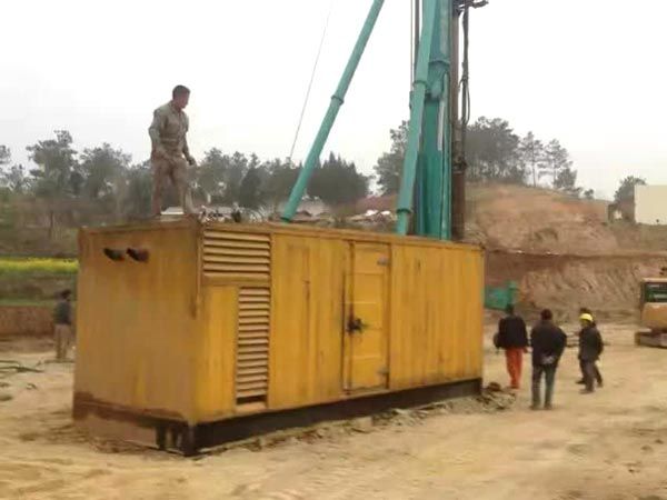 德令哈如何判断水冷式机油散热器密封件是否需要更换？